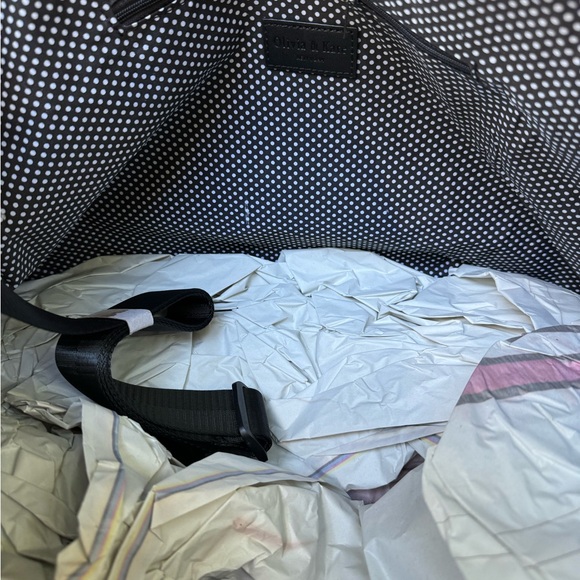 Olivia & Kate Travel Bag - Picture 4 of 8